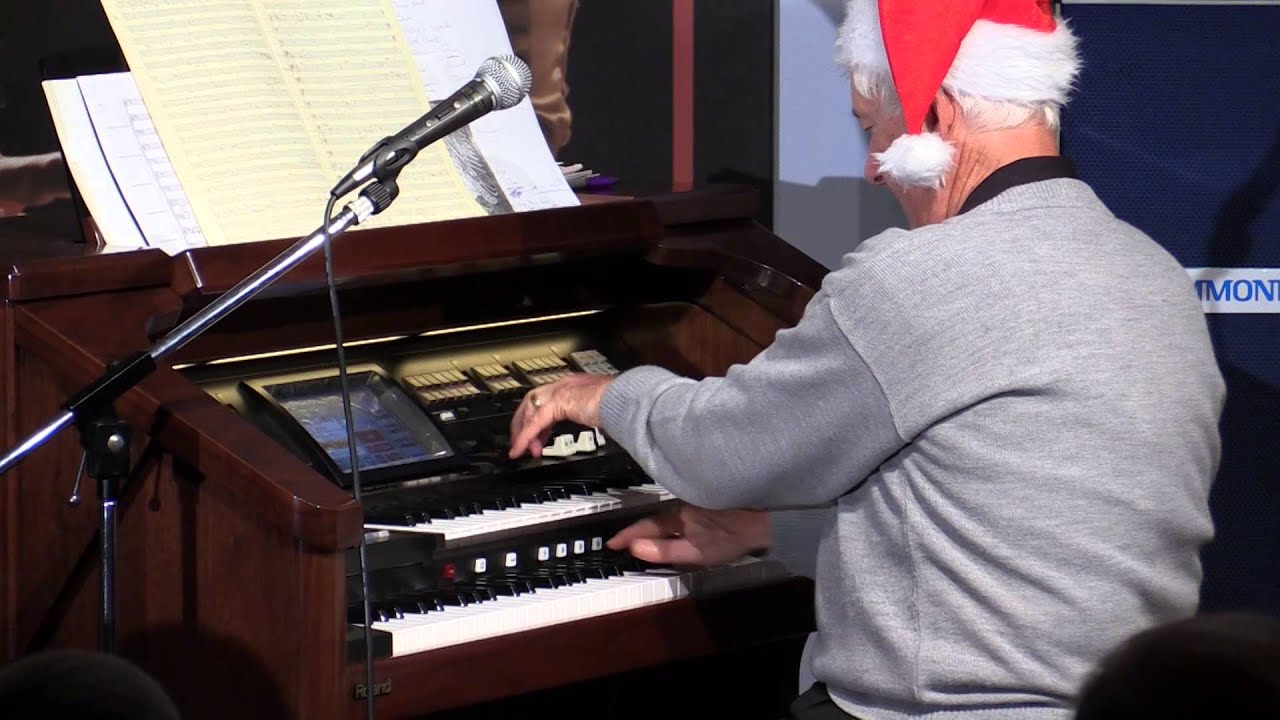 Star Wars Medley  performed by Tony Fenelon