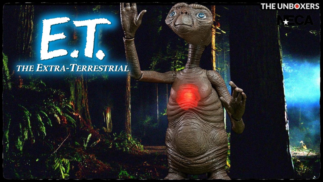 E. T.  The Extraterrestial Deluxe Ultimate Action Figure by NECA Toys