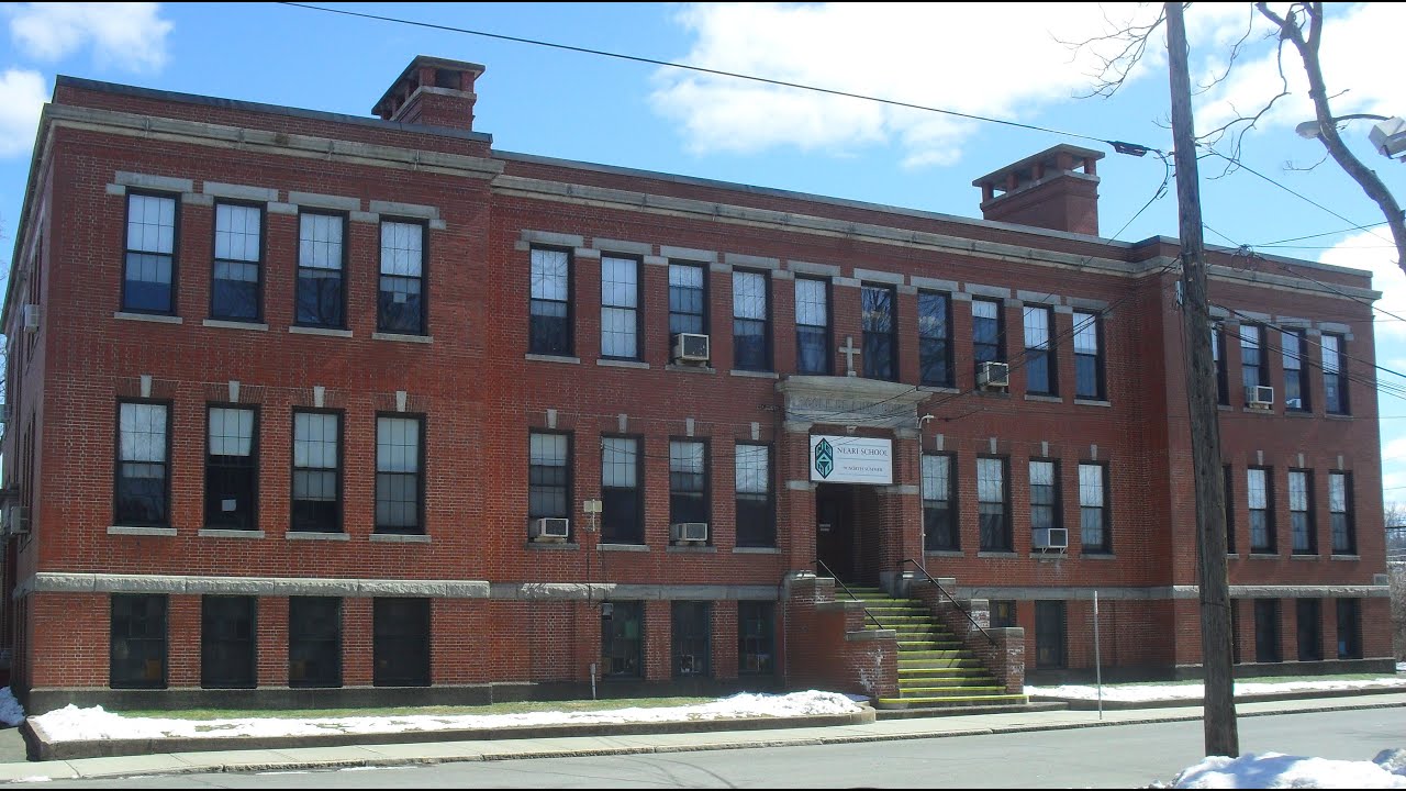 Drive around the Flats Neighborhood of Holyoke Massachusetts