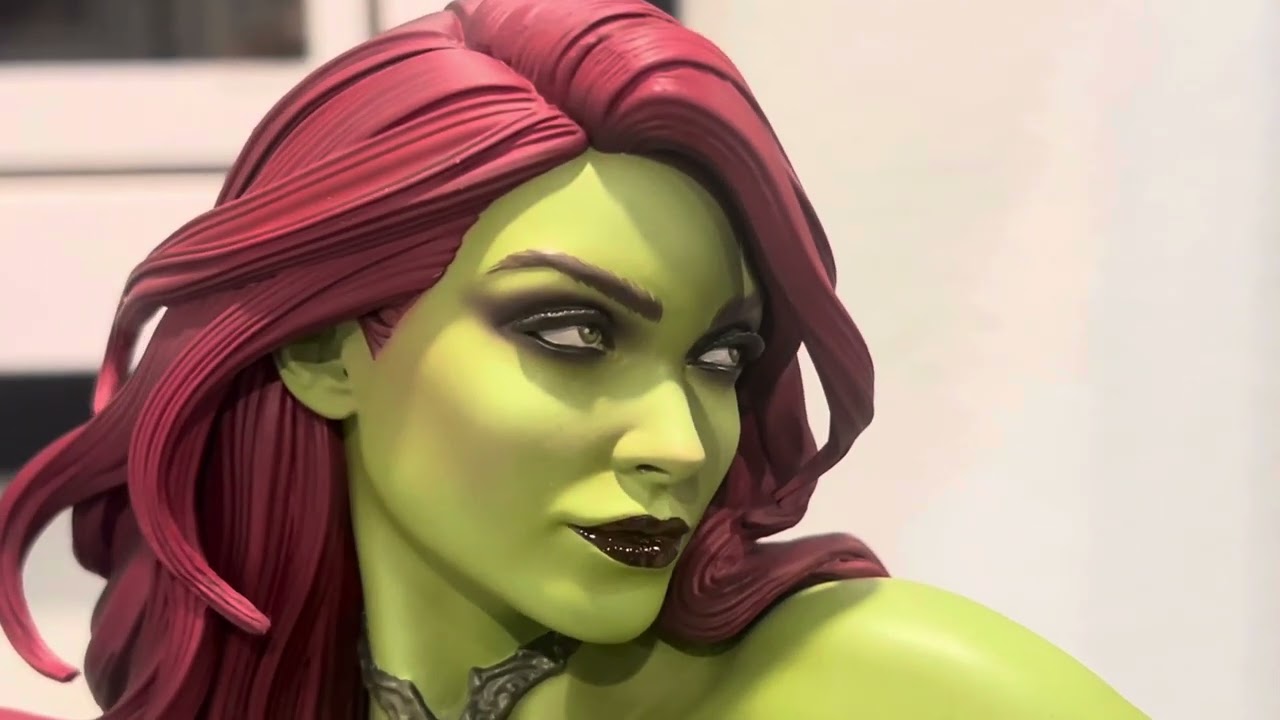 Sideshow Poison Ivy Deadly Nature Variant Statue Review