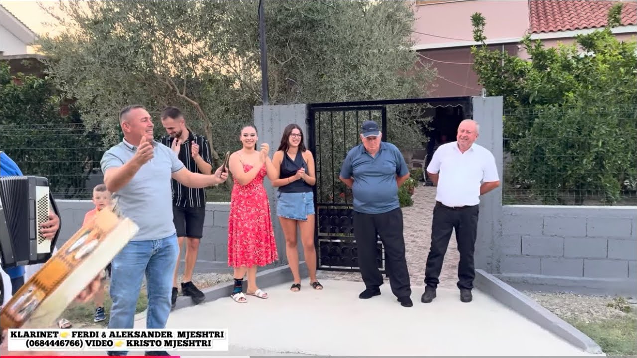 ORKESTRA VJEN ME SAZE TEK SHTEPIA E DAJES KLARINET FERDI & ALEKSANDER MJESHTRI TRADITA SHQIPTARE 