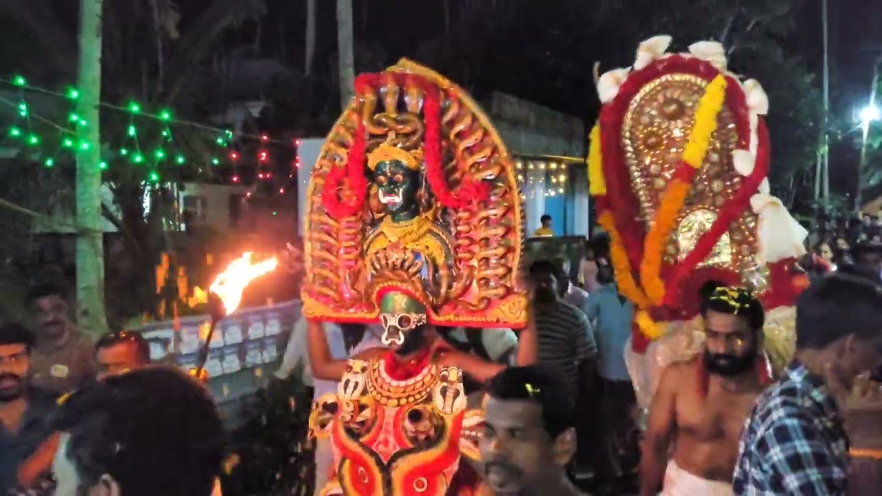 ചിറ്റേത്ത് വയൽ കൈലാസം നന്ദികേശ സന്നിധിയിൽ തിരുമുടി എഴുന്നള്ളത്ത് // MUDI EZHUNNALLATH