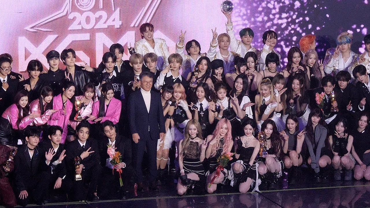 KGMA 엔딩 전출연진 포토타임 aespa RIIZE NCT WISH ATEEZ DAY6 NIZIU TREASURE FIFTYFIFTY JO1 YUQI NOWADAYS 241117