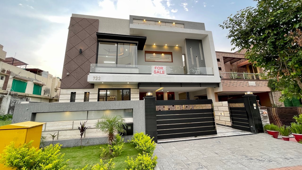 10 Marla Luxury interior House For Sale in Bahria Town Islamabad