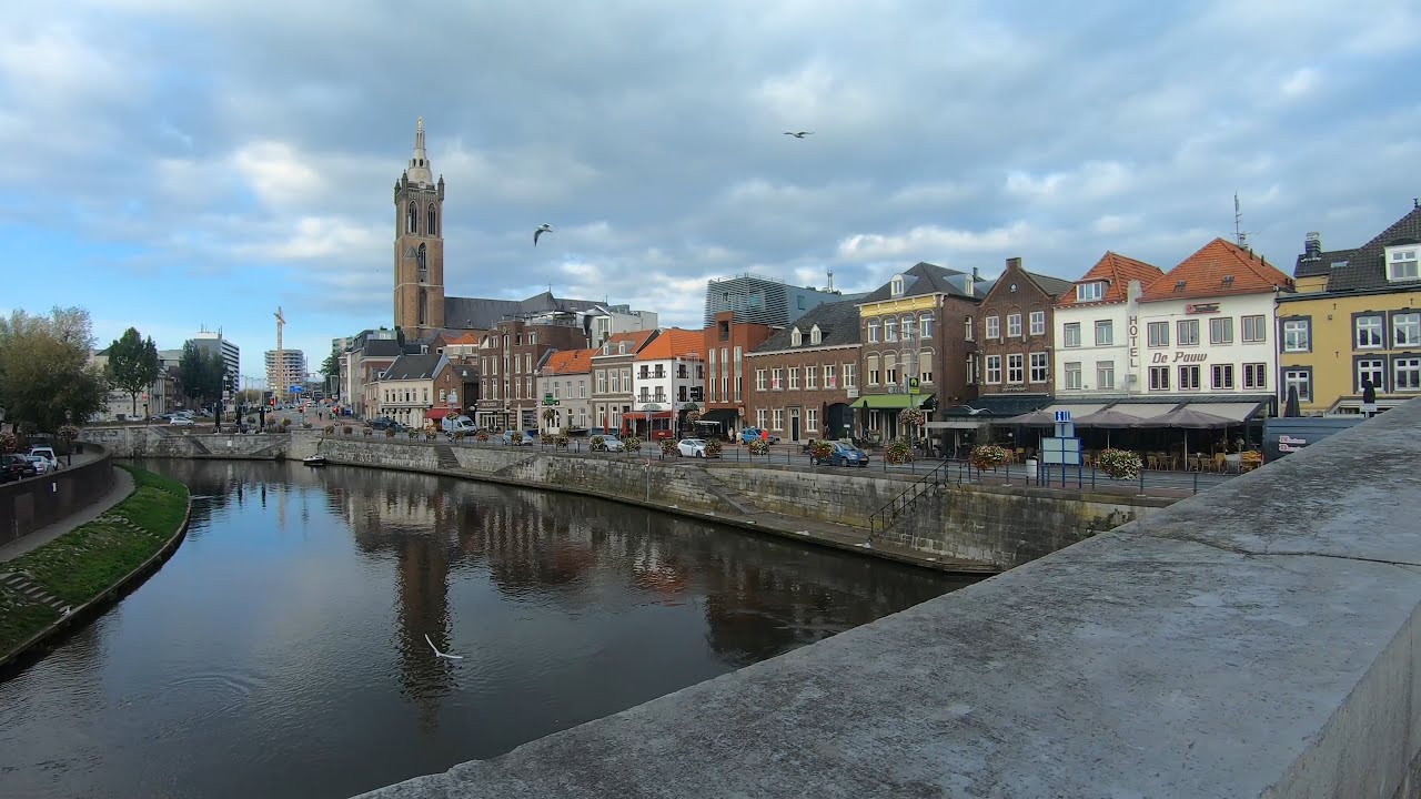 Walking in Roermond, Limburg | City Centre - Outlet 🛍️ | The Netherlands  4K60