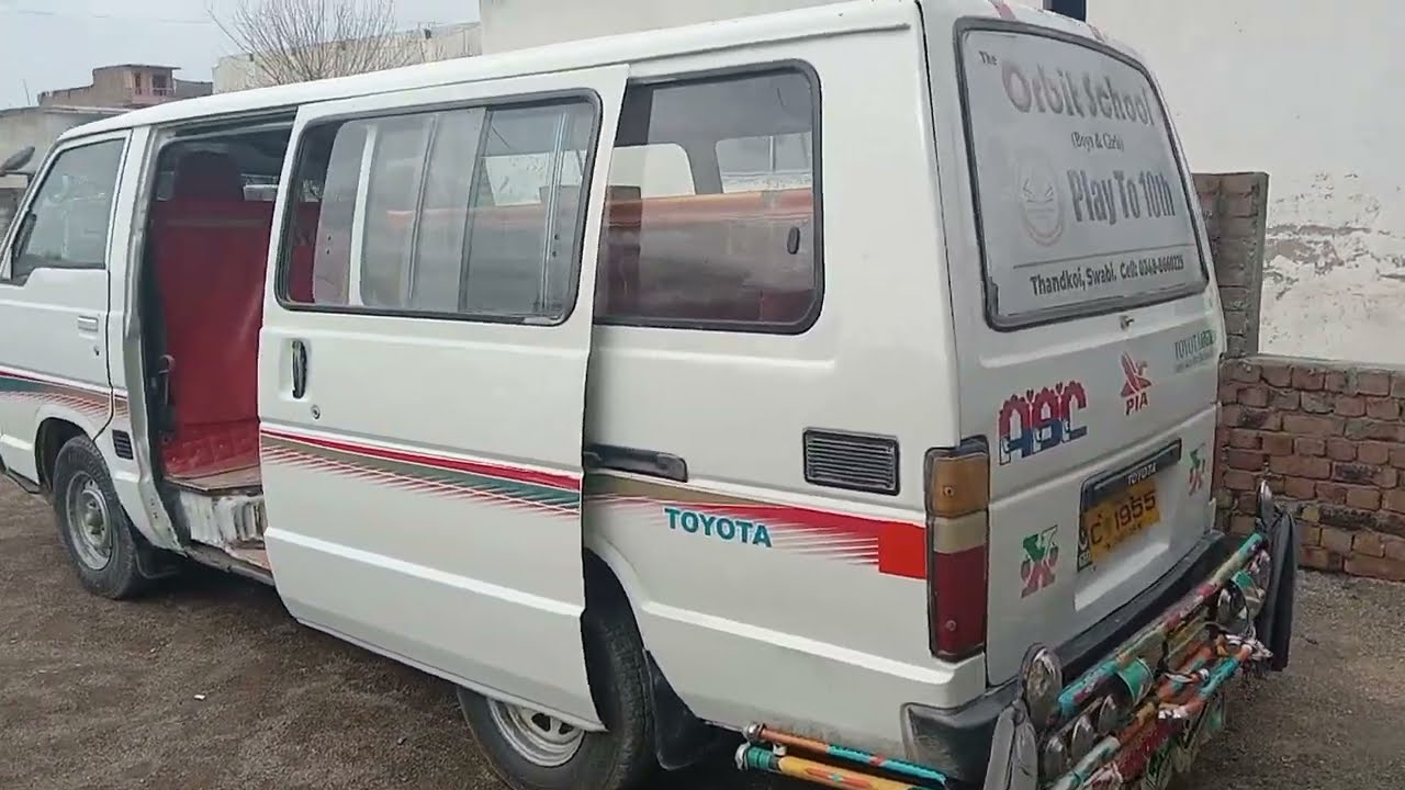 Toyota Hiace for sale in pakistan,model 1993