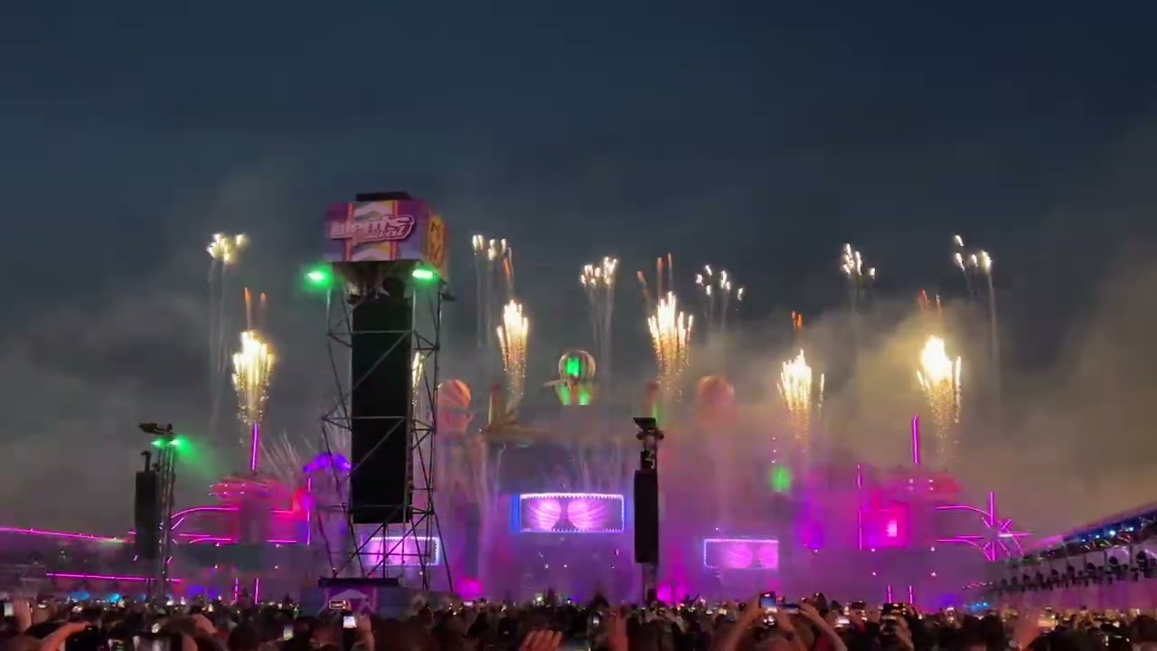 Start Of The Endshow Intents Festival Sunday