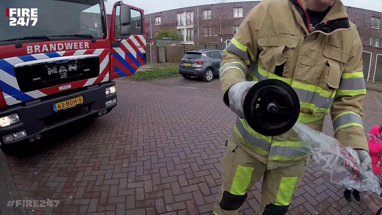 DUTCH FIREFIGHTERS -  KIND ALLEEN IN AUTO. #70.