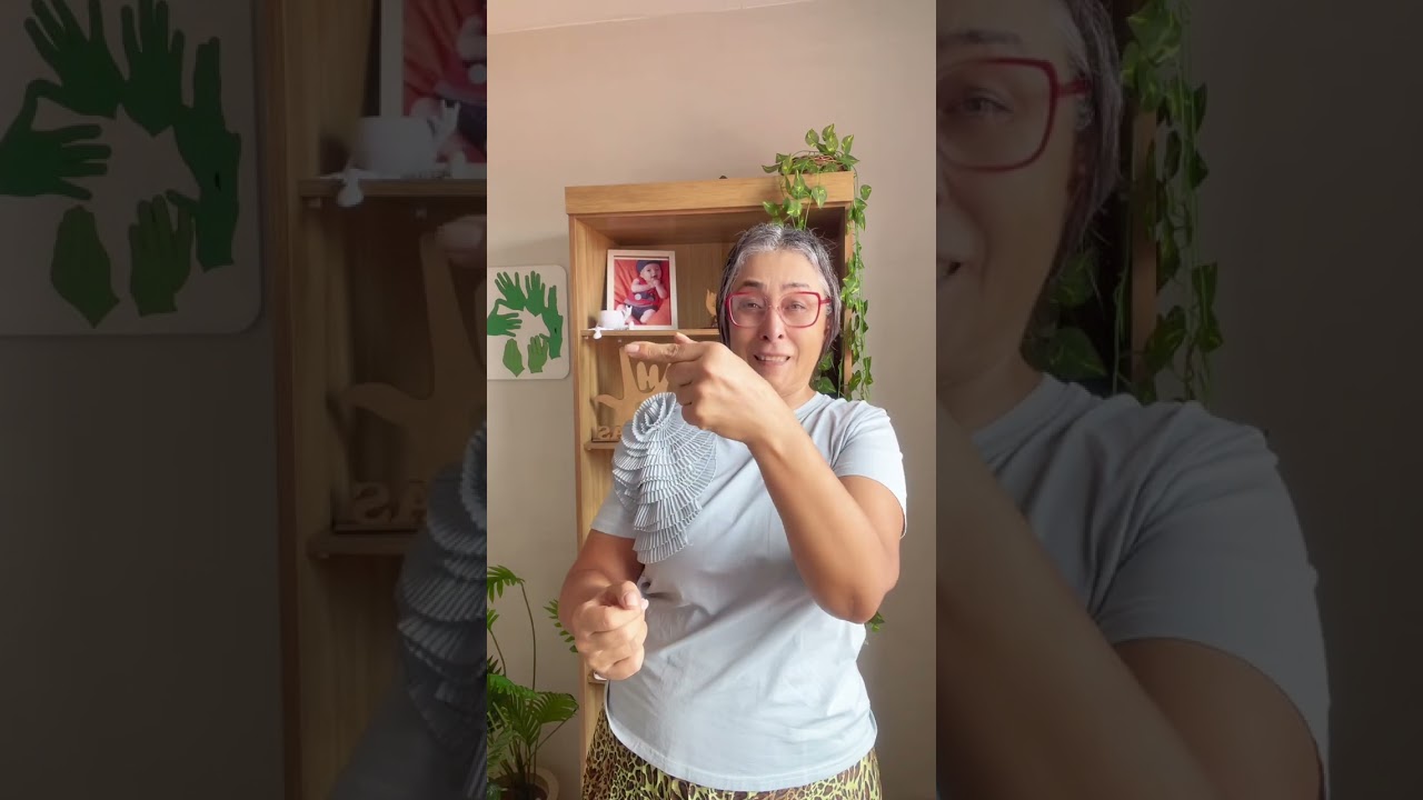 Daniel 3 Os amigos de Daniel no forno de fogo ardente em Libras