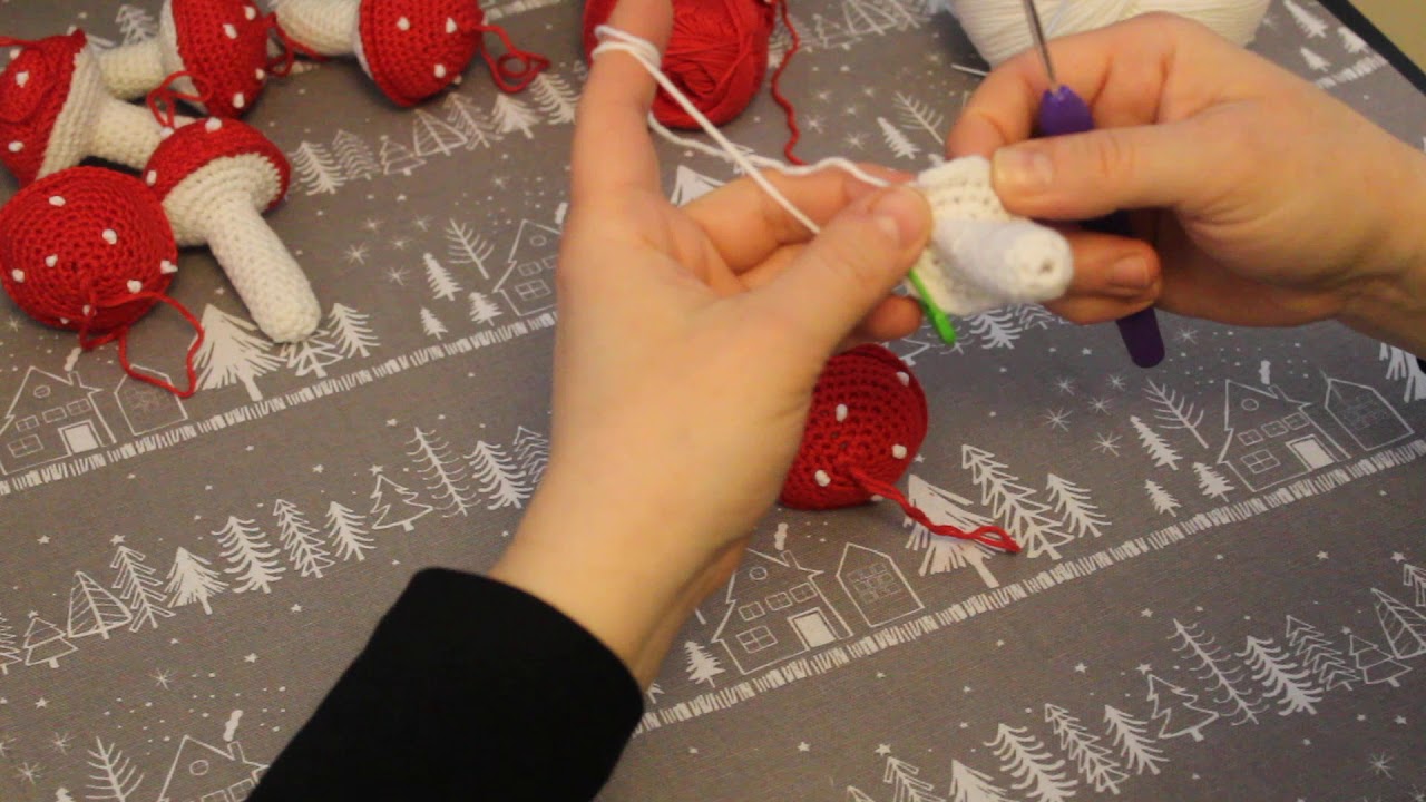 Szydełkowe muchomorki na choinkę część 2