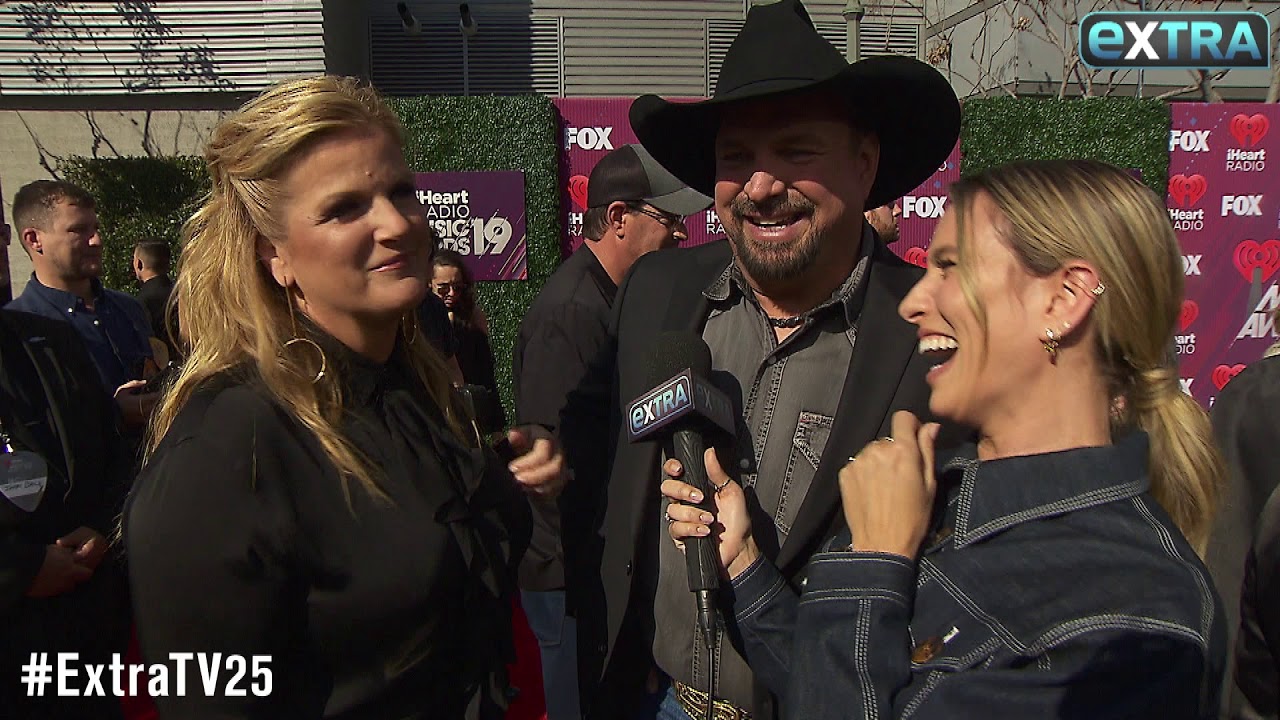 How Garth Brooks & Trisha Yearwood Keep the Romance Alive!