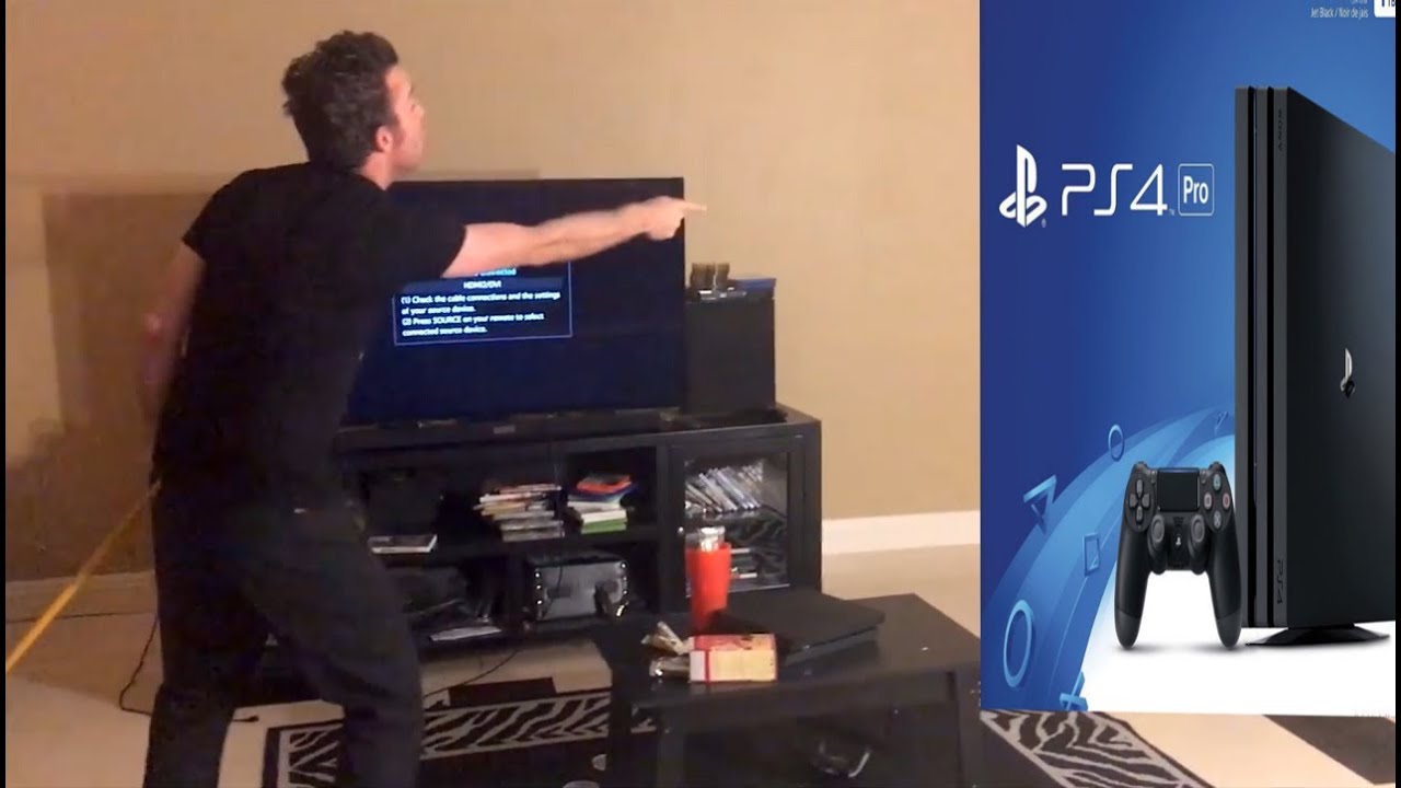 БЕЗУМНЫЙ ПАРЕНЬ УНИЧТОЖАЕТ PS4!