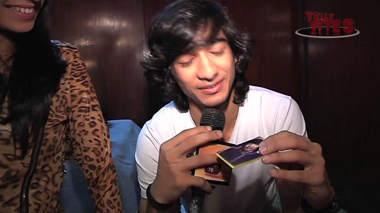 Shantanu & Vrushika recieves gifts for SwaRon 3 year anniversary Part 5