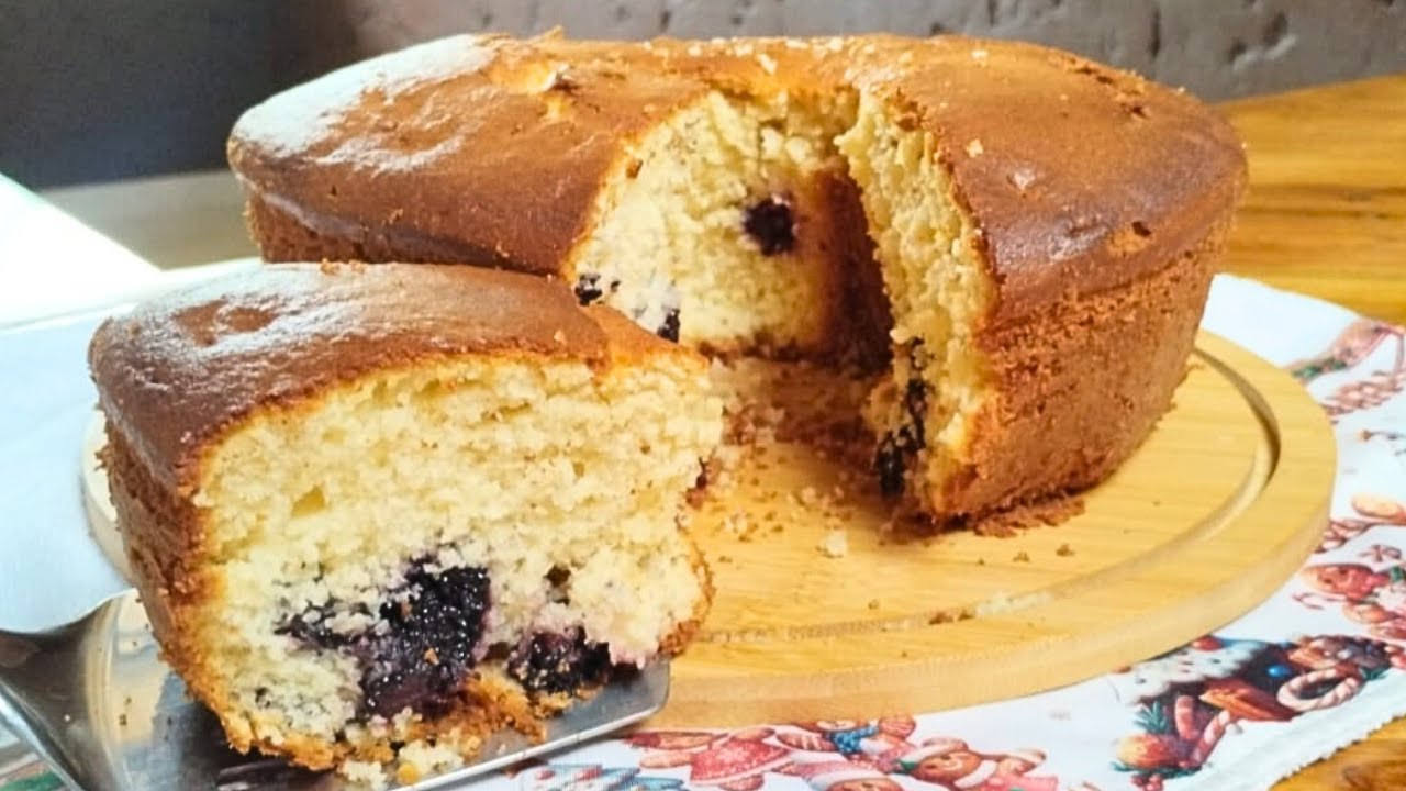 Bolo de Amora Fofinho e Molhadinho 🍇 | Receita Simples Que Vai Te Surpreender!