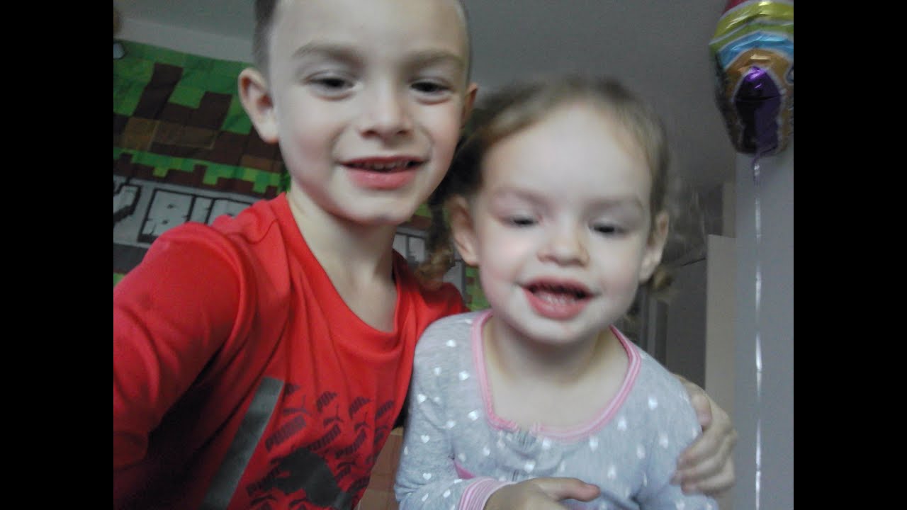 Hi, I'm Alex! Come meet my family!