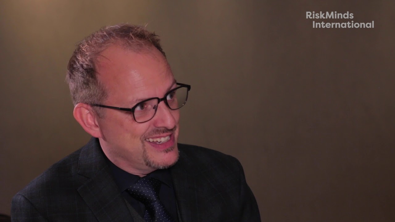 Apollo Robbins, The Gentleman Thief, on the importance of asking new questions