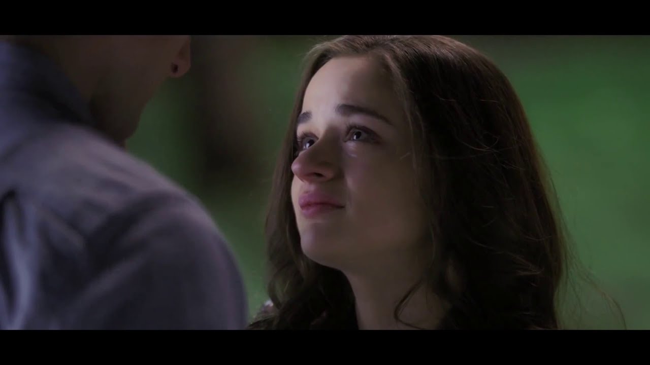 The Kissing Booth 2 / Kiss Scene &mdash; Elle and Noah (Joey King and Jacob Elordi)