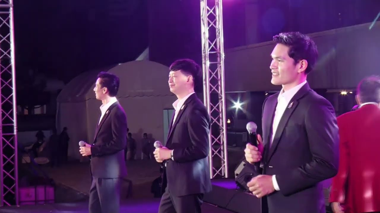 คนเหมือนกัน  ขับร้องโดย  โน้ต-พรชัย / โอ๋-ศราวิน / แจ๊บ-ณฤพล (คลื่นลูกใหม่สุนทราภรณ์)