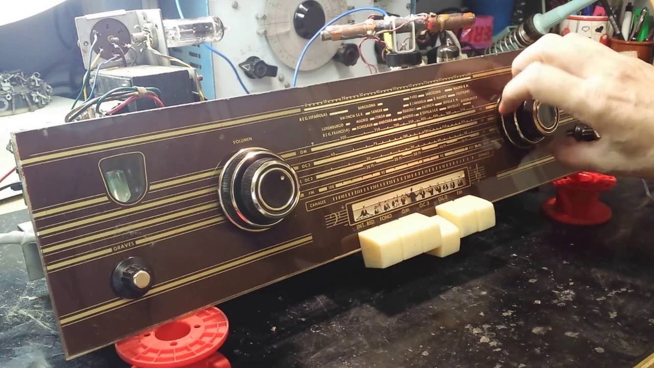 PARTE FINAL RADIO PHILIPS A VALVULAS CON FM-OM-OC