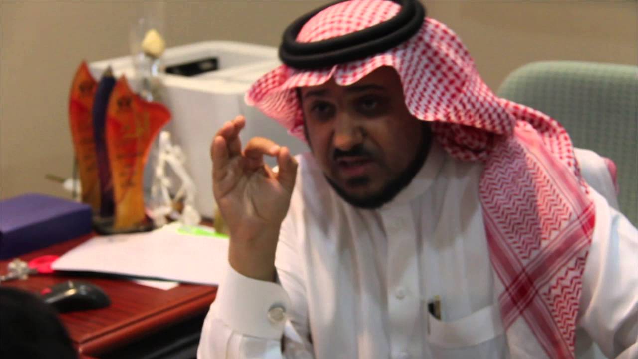 (لكل سؤال محيرك هناك إنسان ثقة يجاوبك ) نادي التميزوالريادة بالمدرسة النموذجية الخامسة بجدة