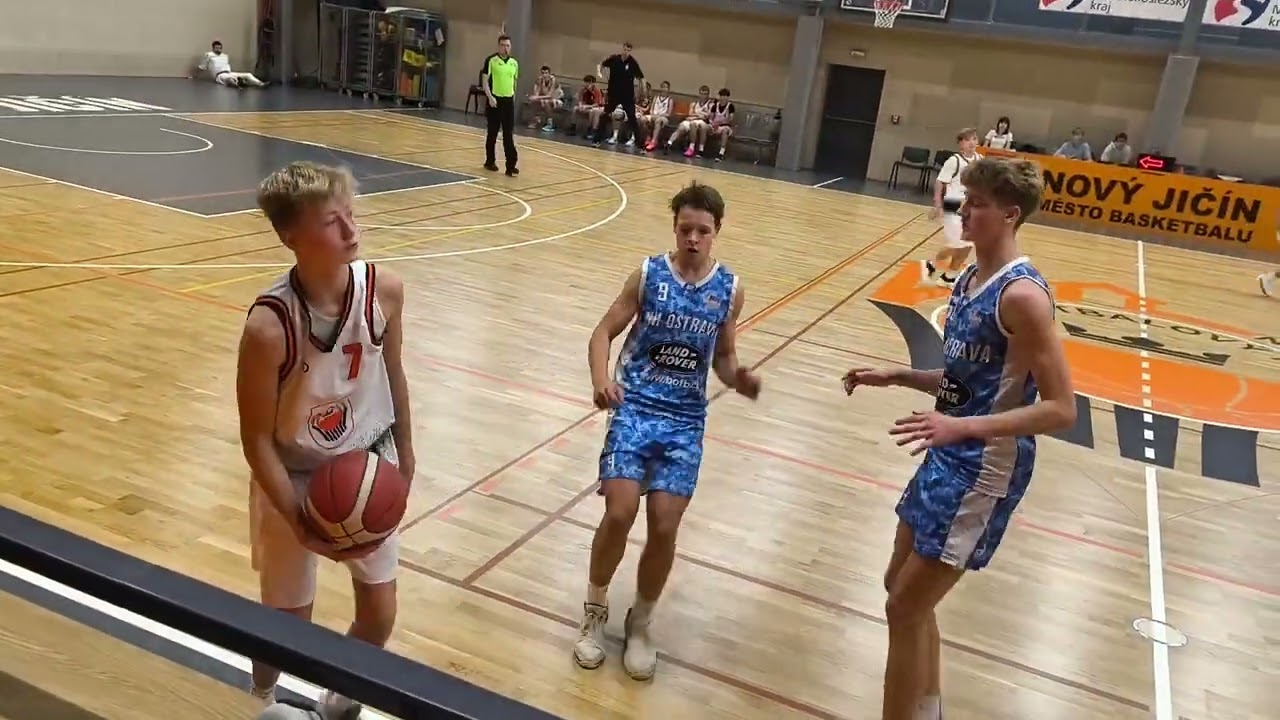 Boj o každý bod | BC Nový Jičín vs NH Ostrava - 3. čtvrtina | AliDa-basket