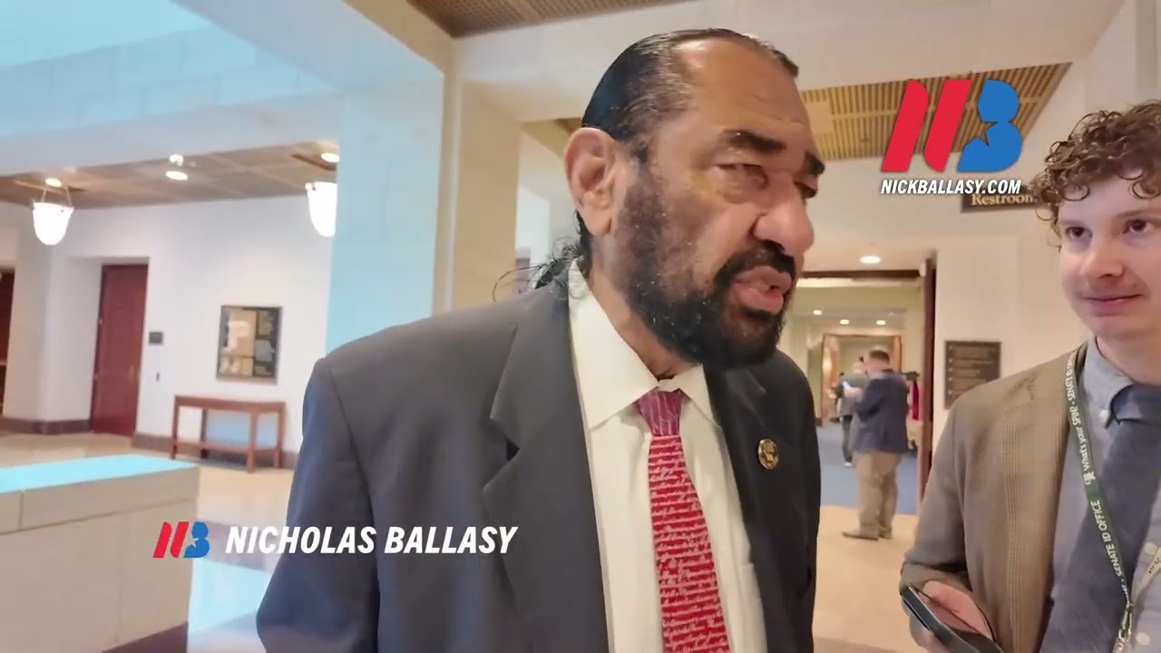 Член палаты представителей Эл Грин заявил, что прервал бы выступление Трампа еще раз, даже если б...