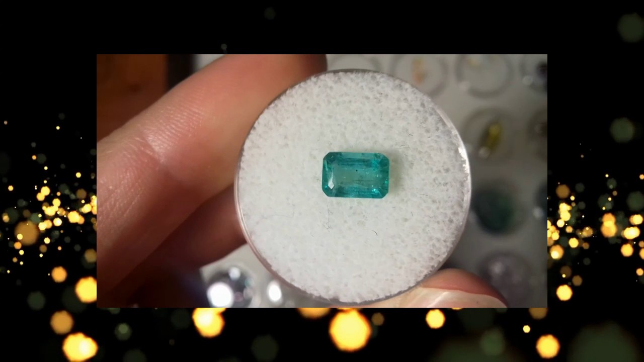 Splendido Smeraldo naturale 1,35 ct ottimo colore e brillantezza non trattato
