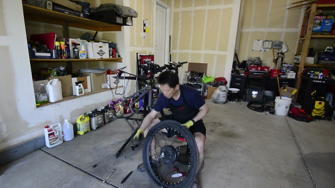 Ride1Up LMT'd  Rear Wheel Removal for Flat Repair