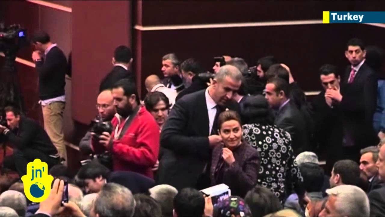 Erdogan government faces corruption crisis: three Turkish ministers resign over corruption scandal