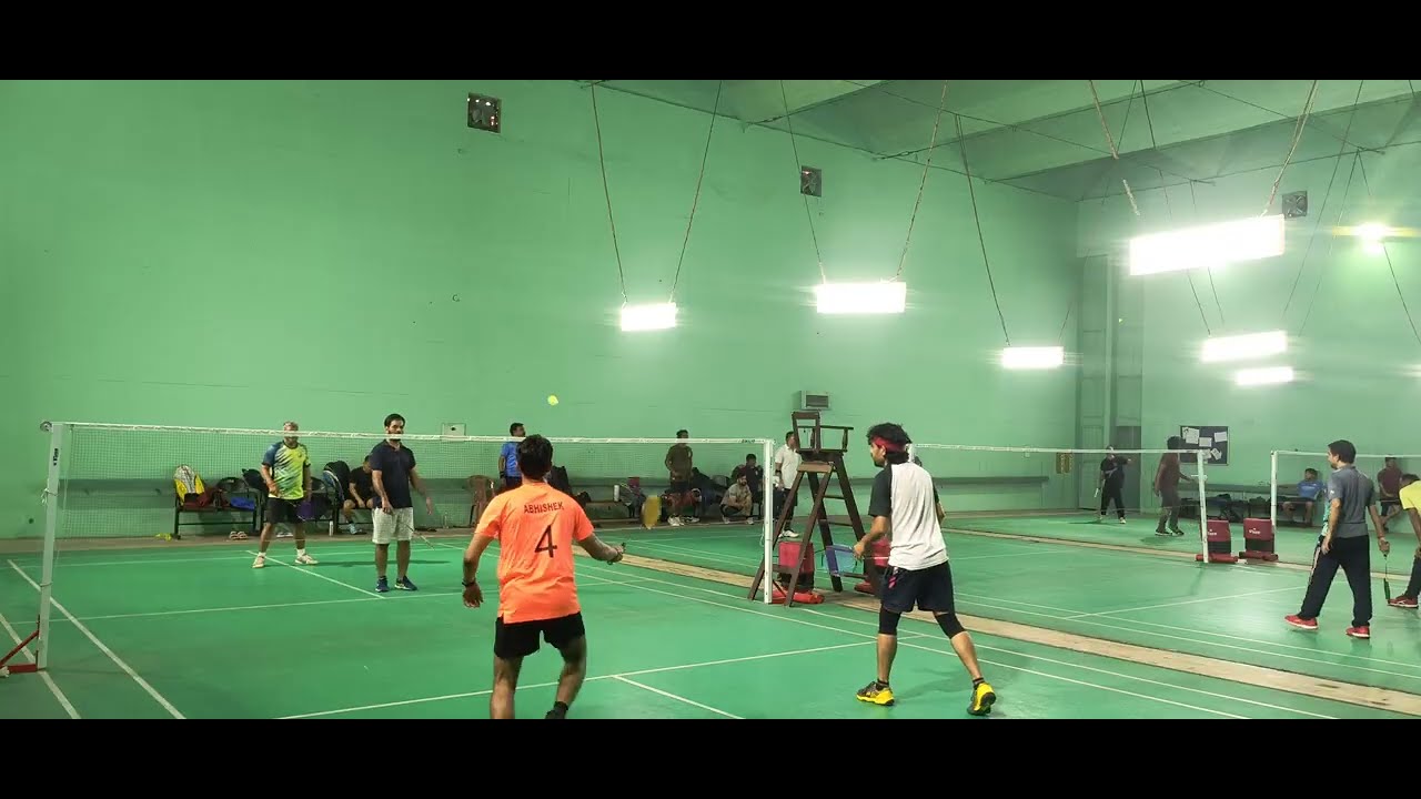 (1303) Prof. Prince & Deepak Sir vs Raju & Abhishek (Fighters) #badminton #doubles #iitroorkee #iitr