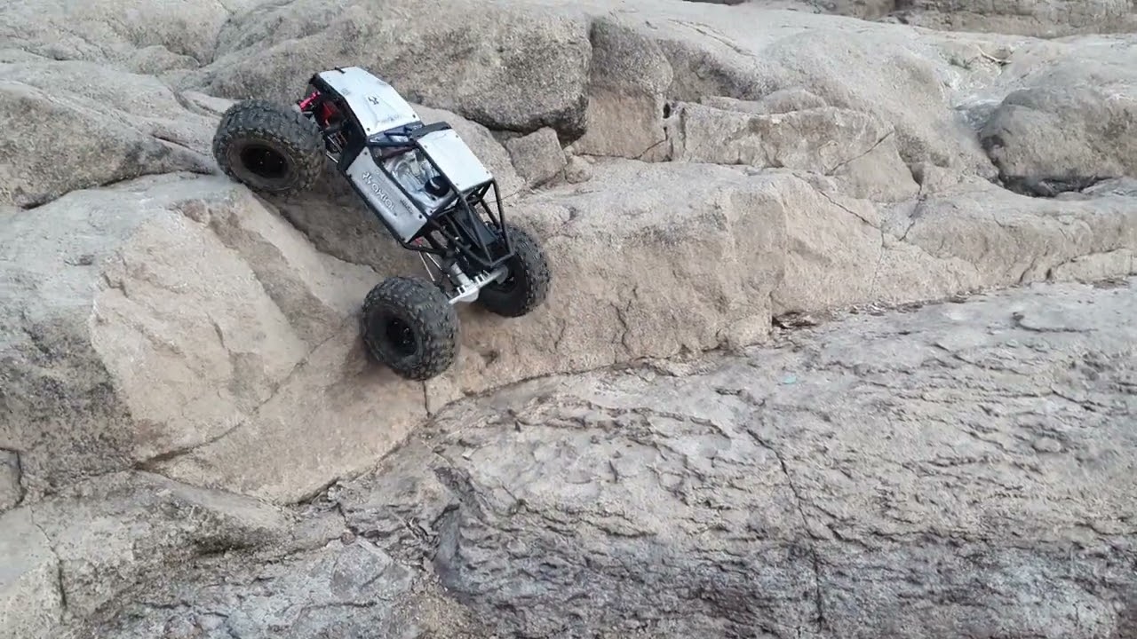 Capra with JConcepts ruptures 2 2