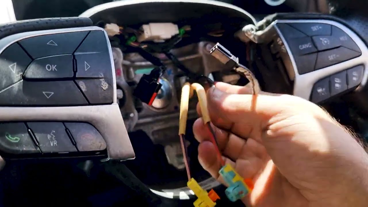 Как заменить часовую пружину в Jeep Grand Cherokee SRT WK2