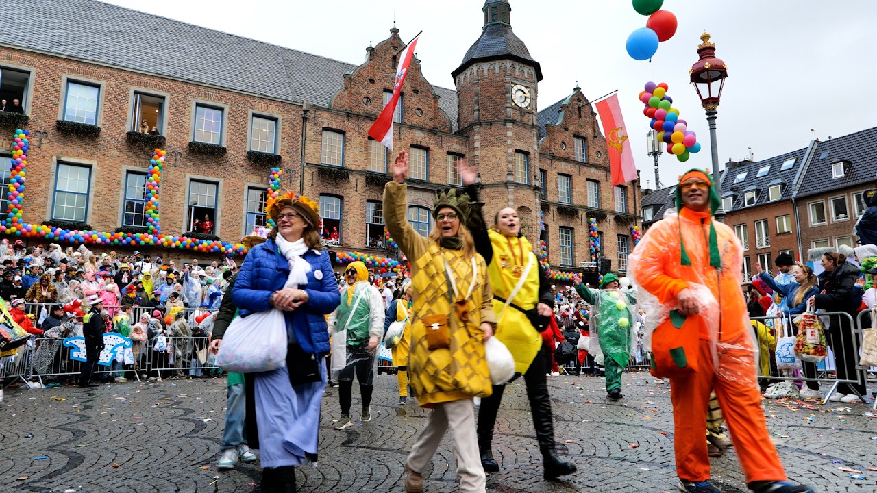 Der Rosenmontagszug 2026 in Düsseldorf