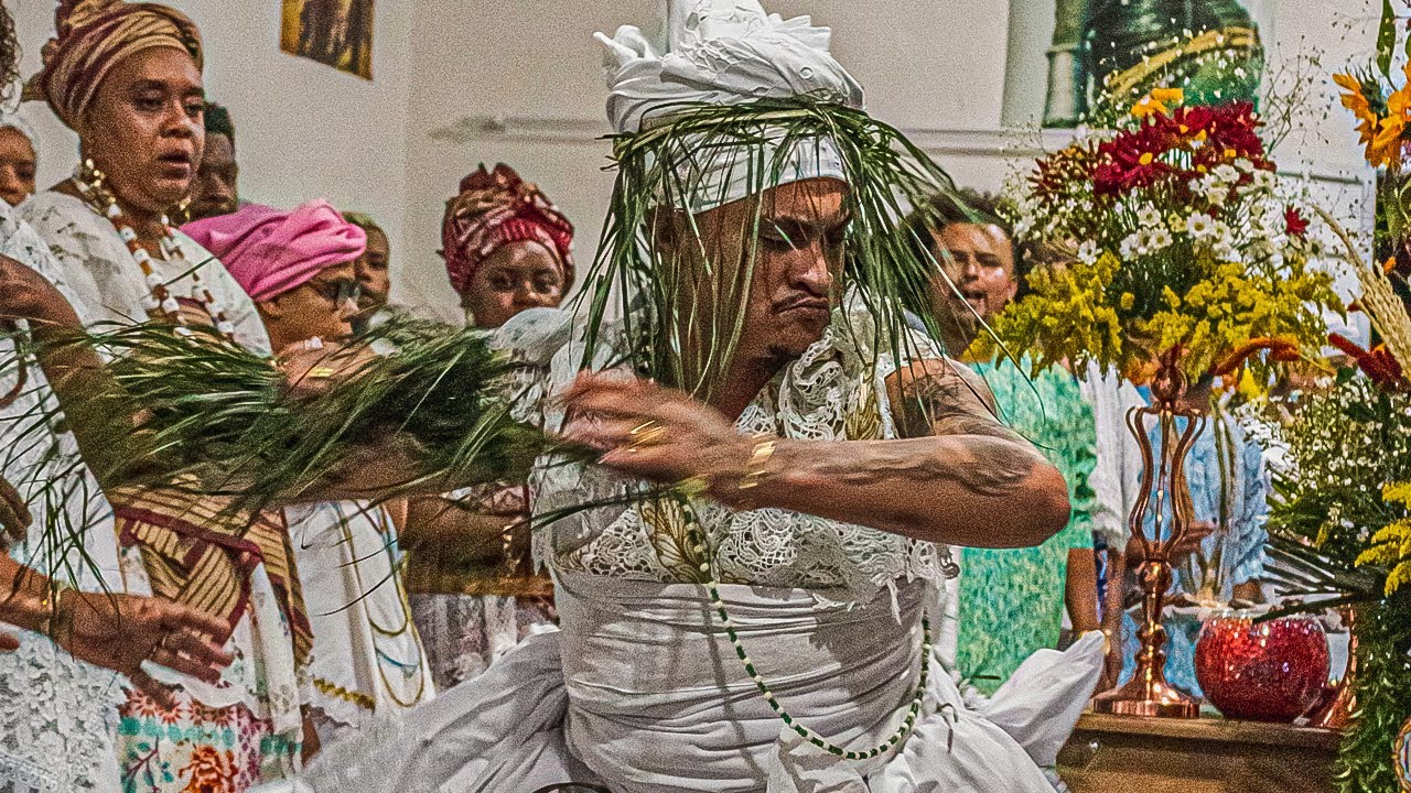 Rum dos Orixás no Odu Agojí de Mãe Nilza