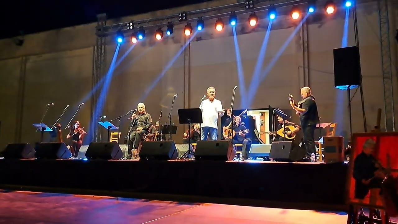Ήθελα να 'μουν άρωμα ~ Βασίλης Σκουλάς - Παντελής Θαλασσινός