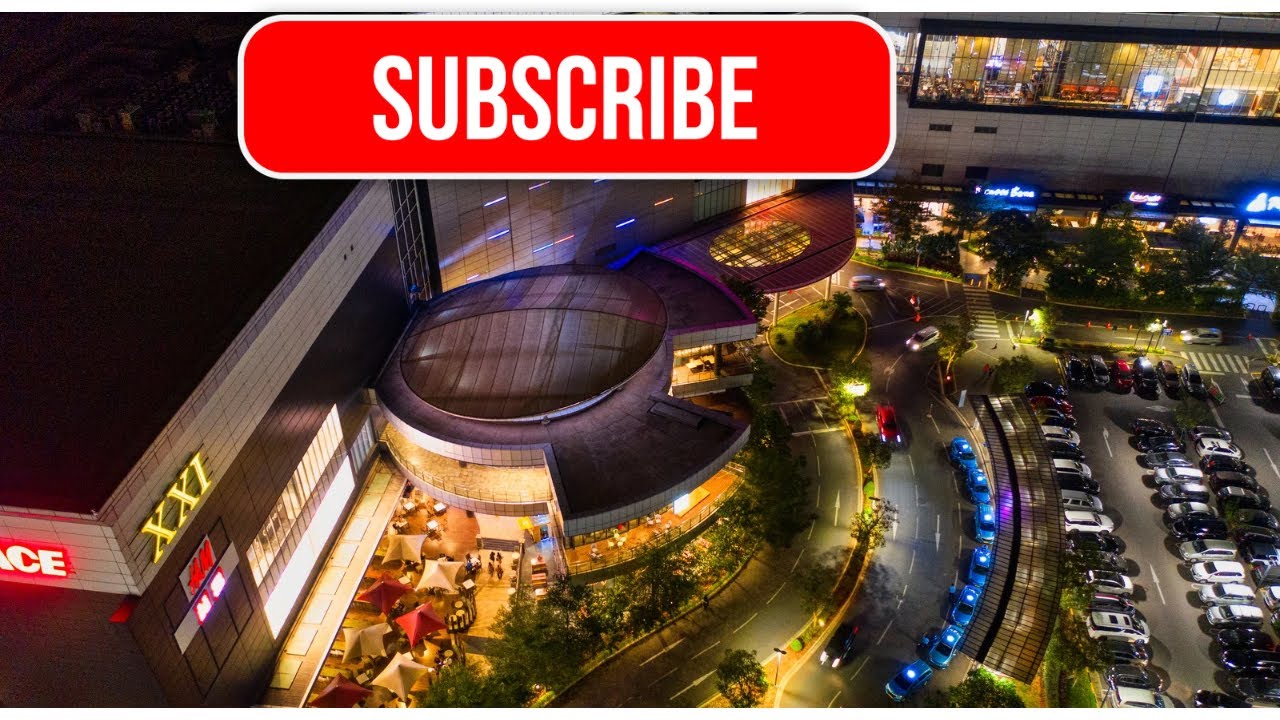Walk In Tour in Bawabat Al Sharq Mall Abu Dhabi, Explore shops,food and fun