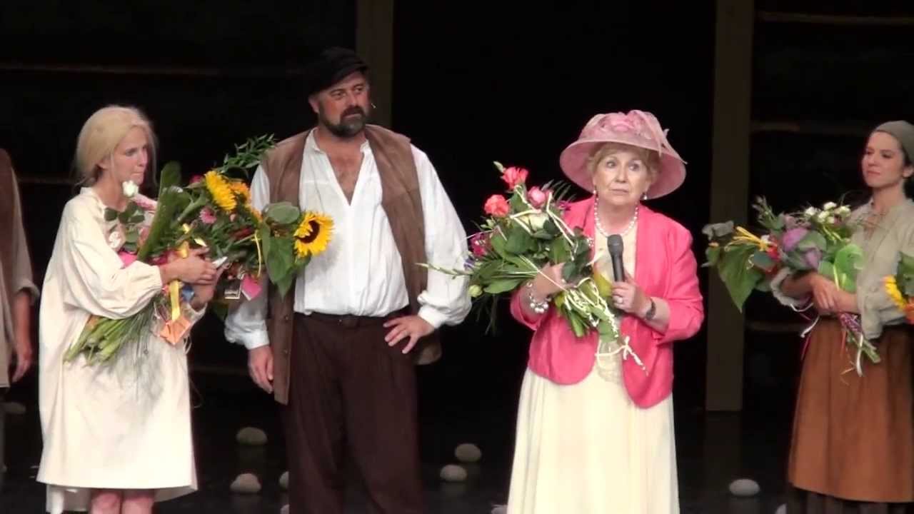 Emilia Krakowska (Jagna 1973) i Renia Gosławska (Jagna 2013) - Chłopi, Teatr Muzyczny w Gdyni