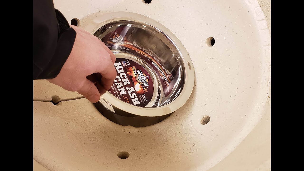 Kick Ash Can: The Easiest Way to Clean Your Big Green Egg Grill!