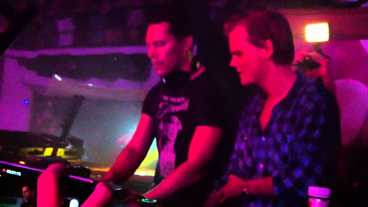 PACHA EPIC DAVID GUETTA B2B AVICII B2B TIESTO 2011 part 9