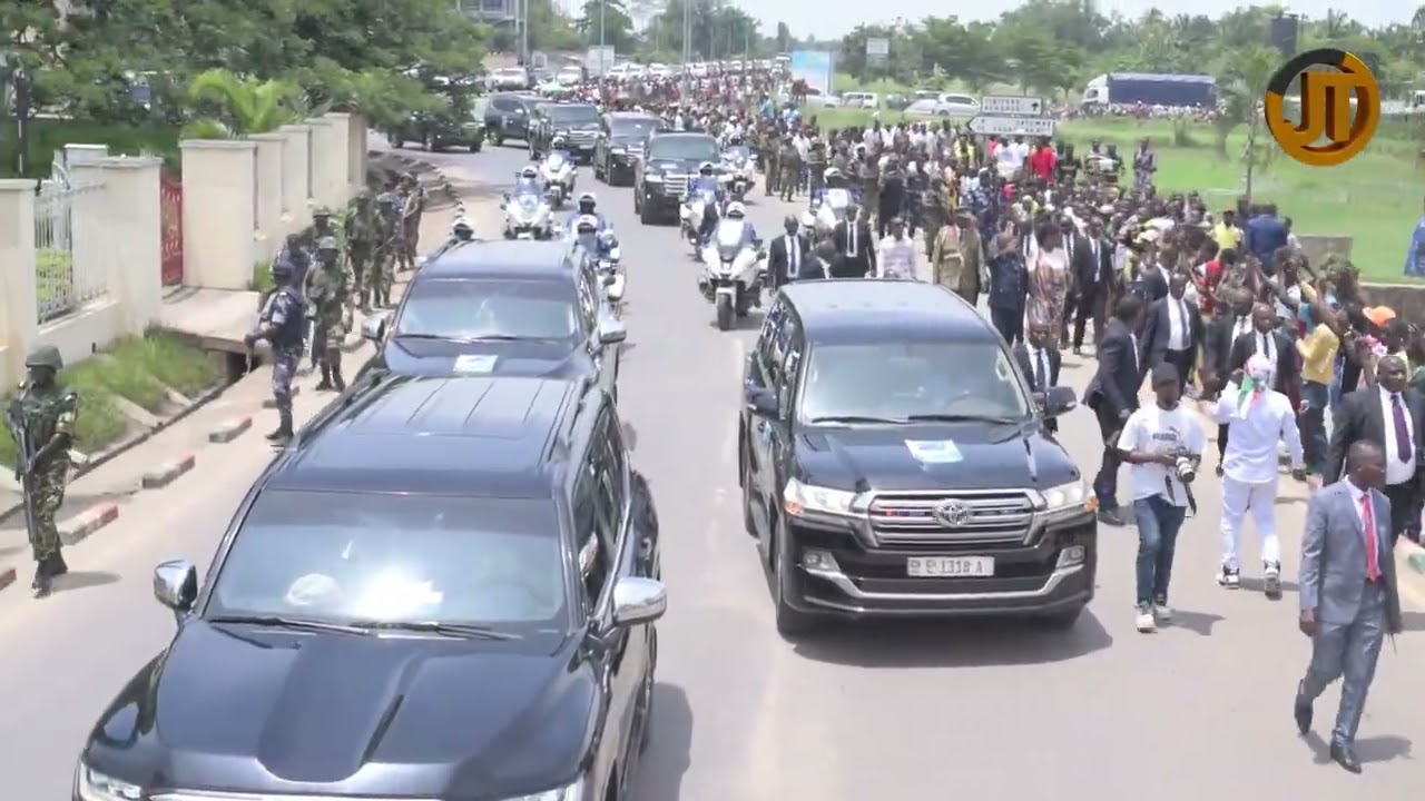 Umukuru w’igihugu urugendo yakoze mu barabara atandukanye mu gisagara ca Bujumbura yakiriwe n’isinzi