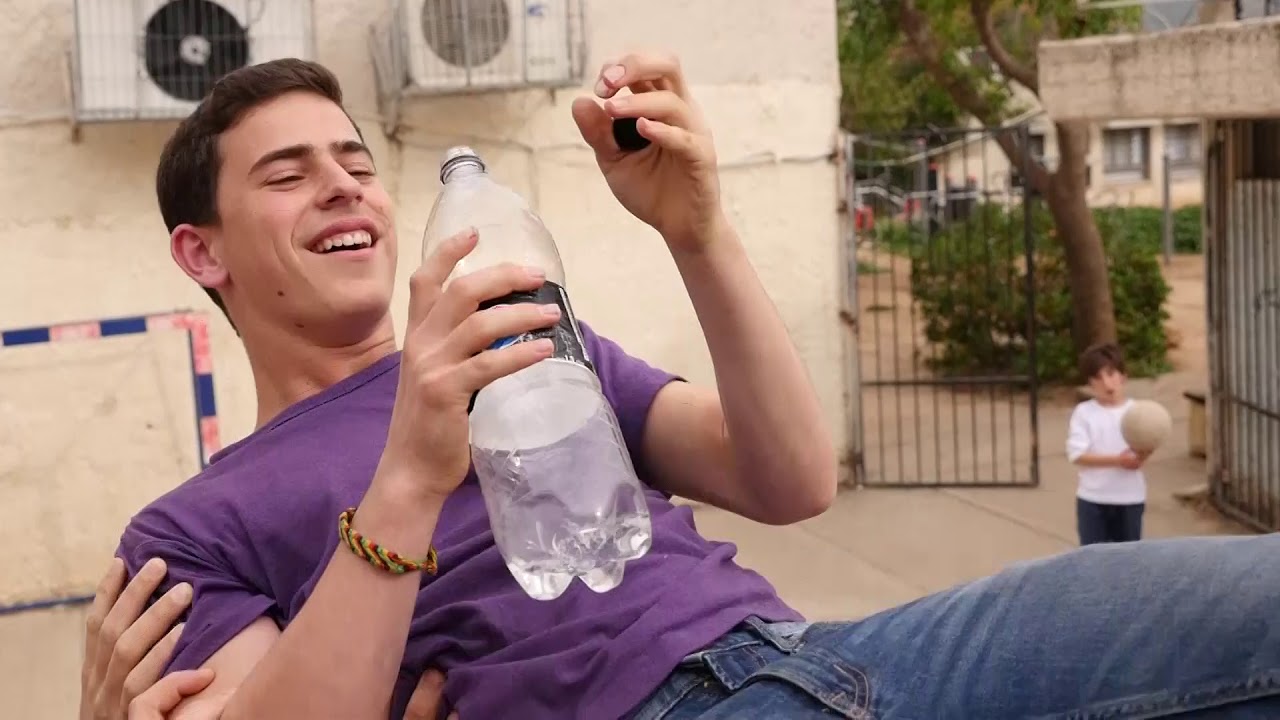 הכתרה ישיבת אמית נחשון מחזור יא' קולרים