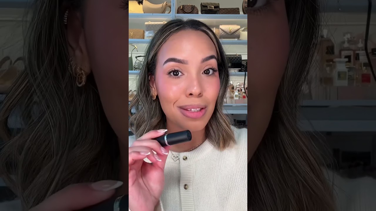Amando estos nuevos labiales de MAC 😍👏🏼 AD #MACximal @maccosmeticsusa