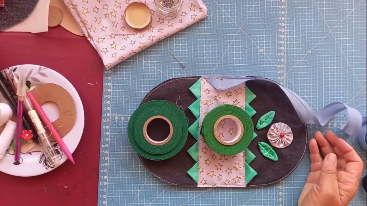 Necessaire com aplicação de fuxico parte 2