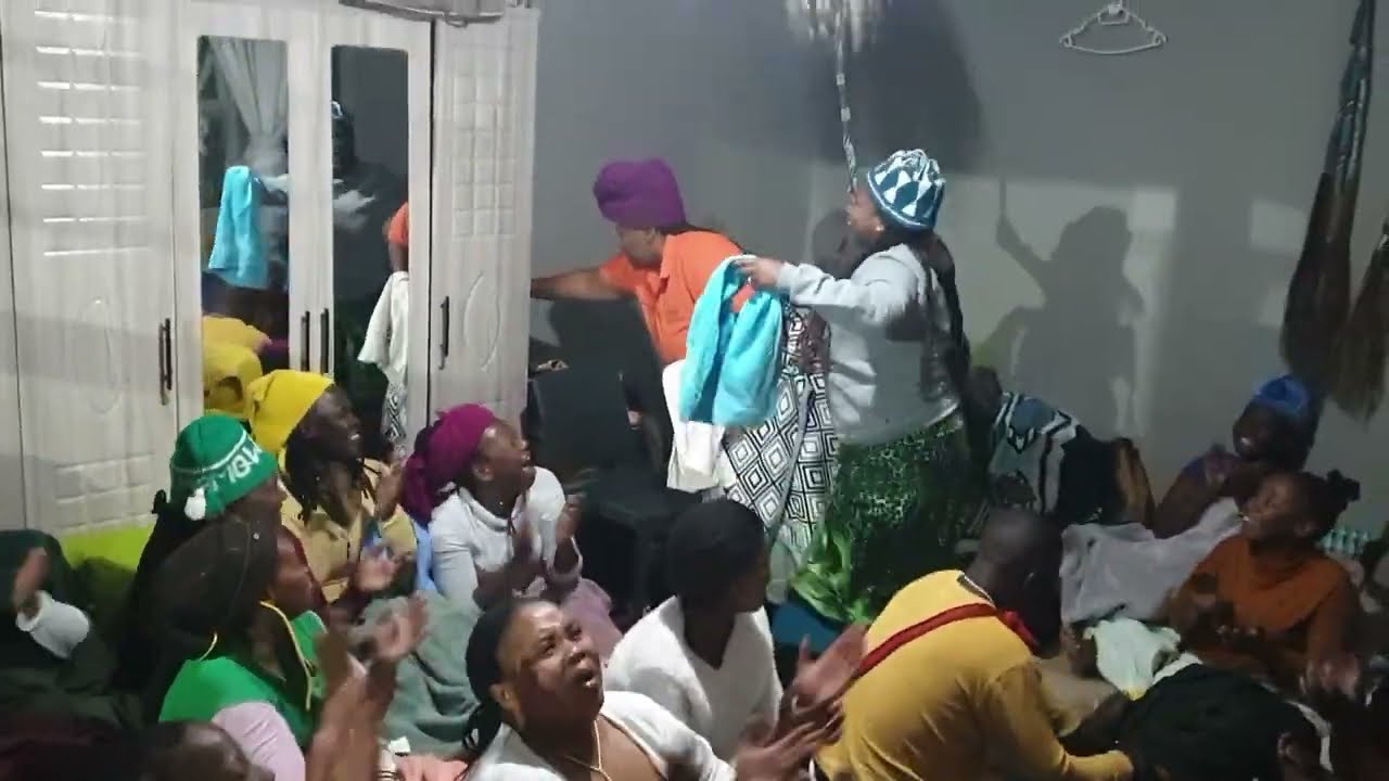 AMAWELE OOFAKU - UYAGEMPEZA