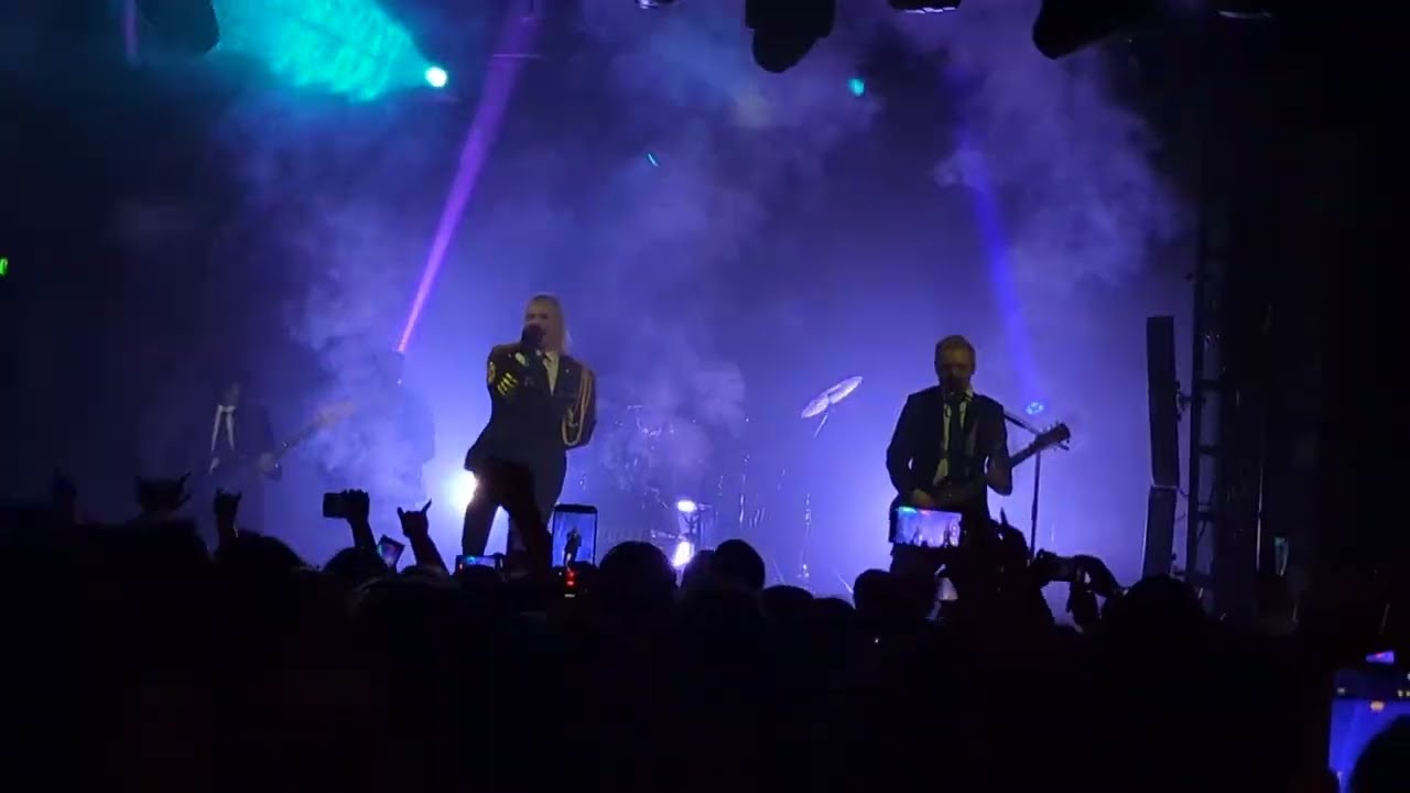Kim Dracula - In Threes - Live Electric Ballroom Camden London England