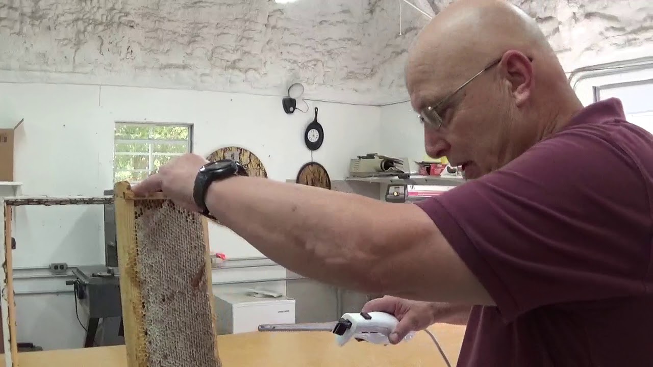Uncapping honey frames my new way is simple, quick and cheap.....