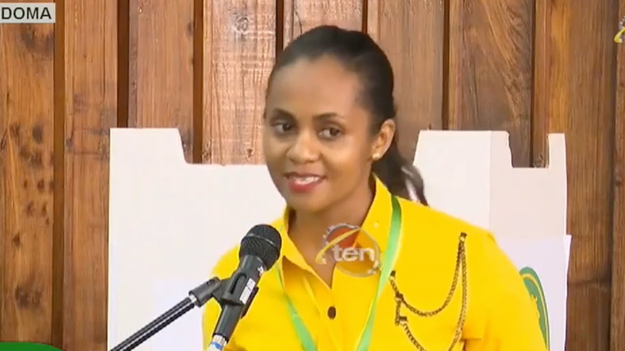 TAZAMA LULU MWACHA ALIYEIBUKA KIDEDEA KURA UVCCM, ALIVYOJINADI KWA WAJUMBE KWA STAILI HII NI NOMA!