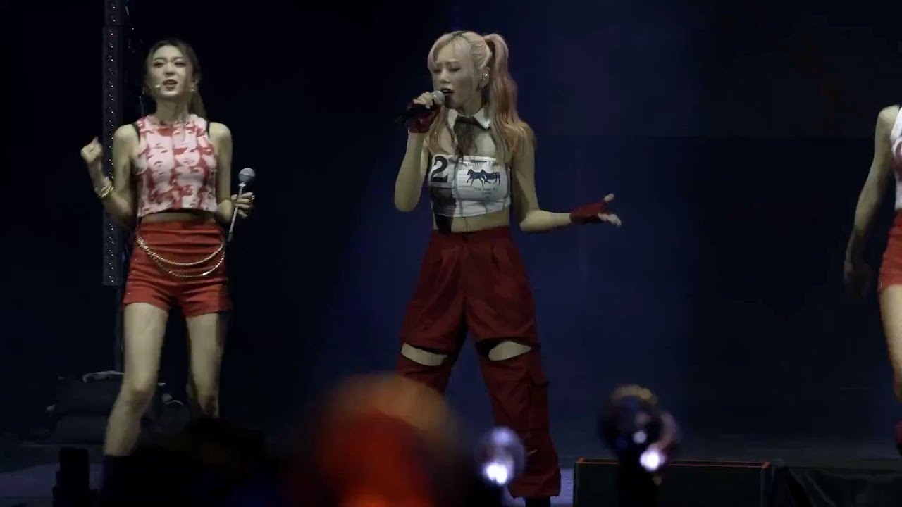 Dreamcatcher (드림캐쳐) - 'Starlight' 2022 World Tour [Apocalypse: Save Us] (Los Angeles Day 2)