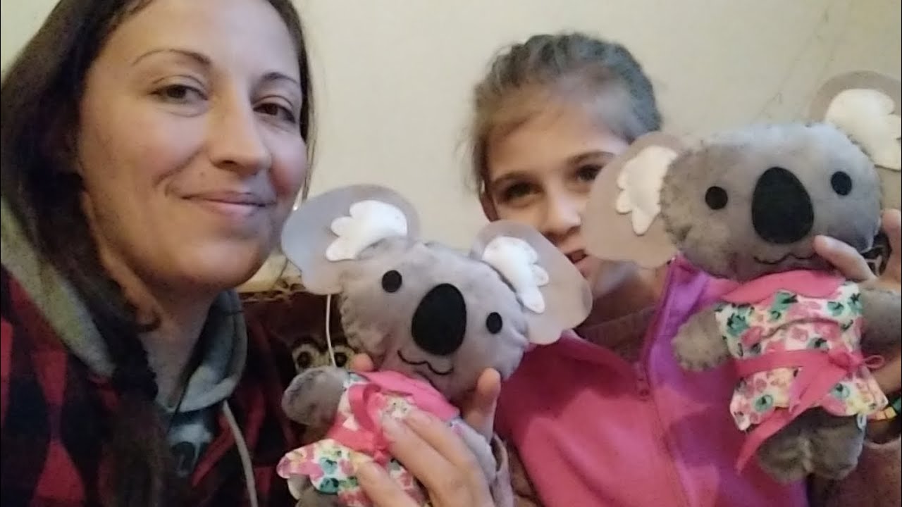 მე და ნინო ⛄ 🎁_ს ვკერავთ♥️🐨