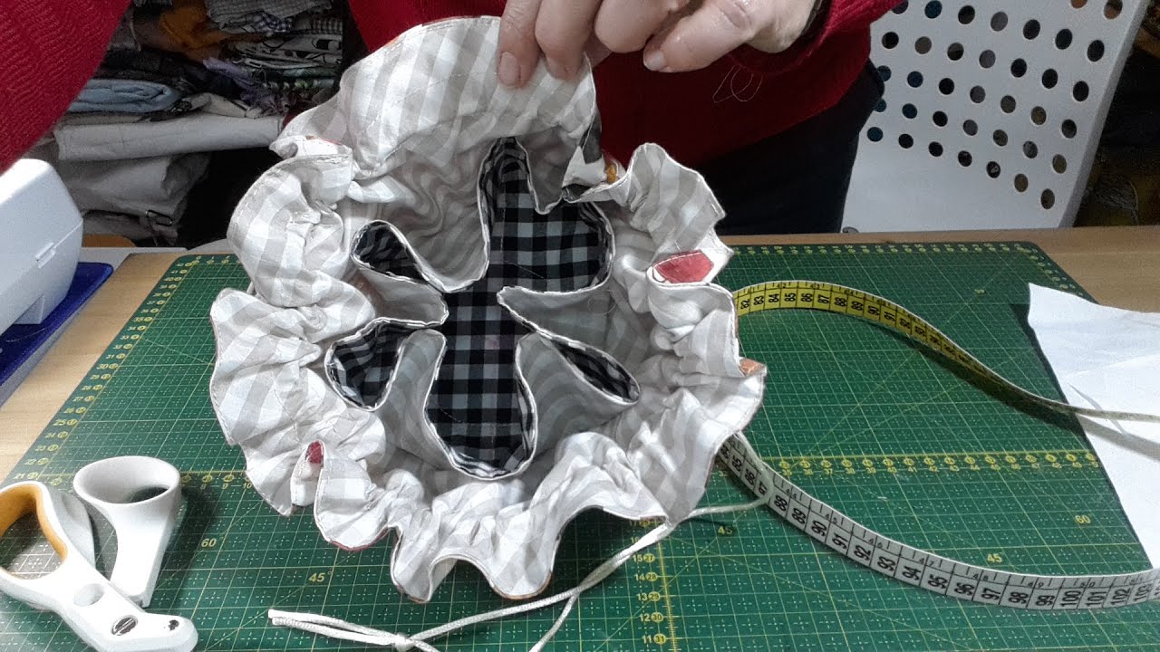 Fantastica idea con ritagli di stoffa /Organizer gioielli o piccoli oggetti /Tutorial cucito facile